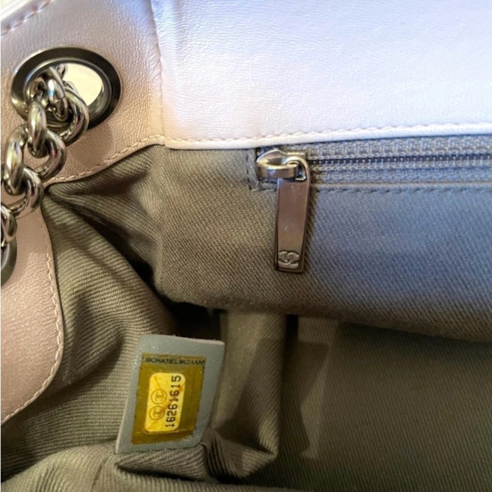 👜SOLD 👜2,000 👜Chanel Flap Handbag - Picture 16 of 16